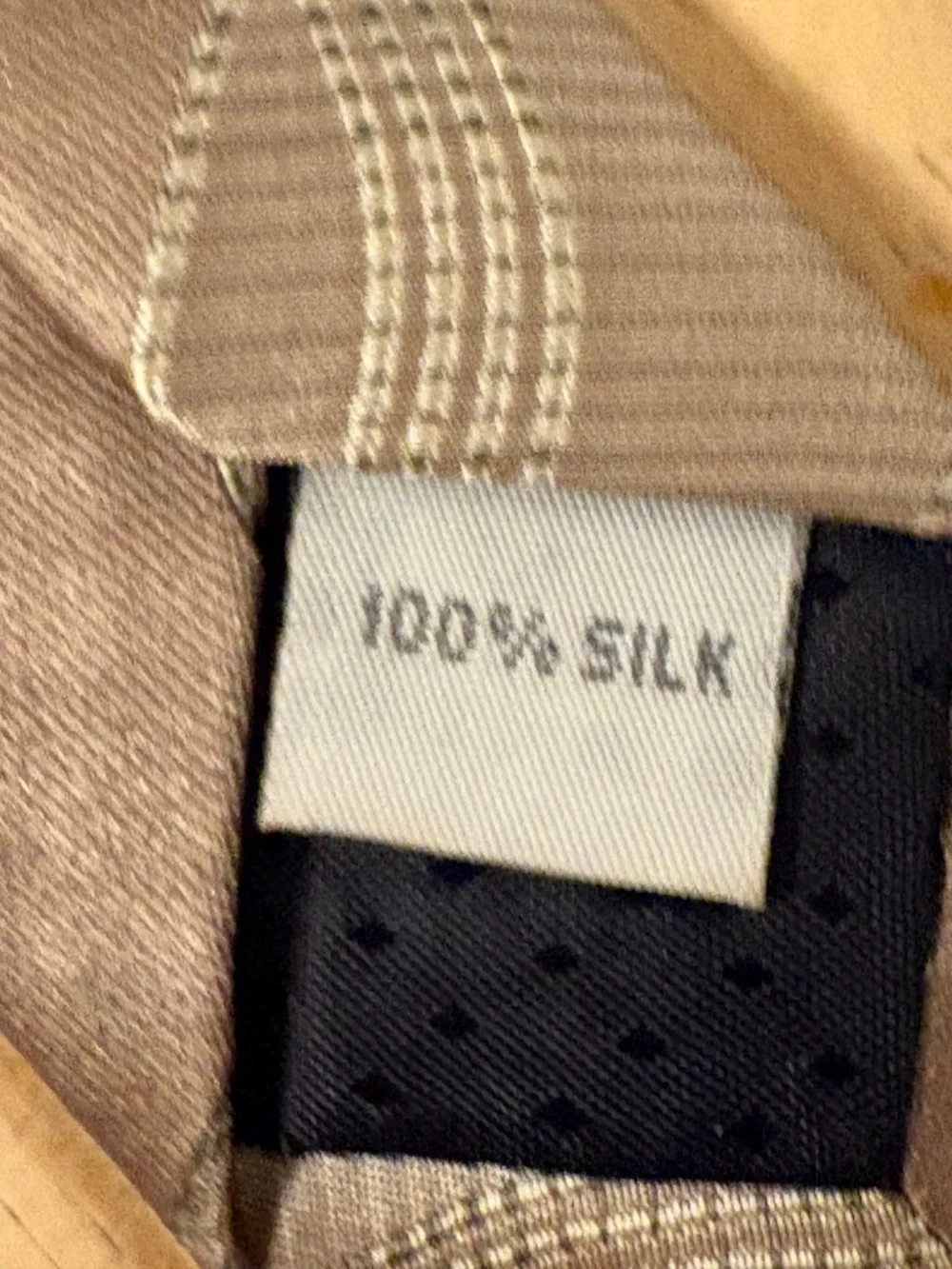 Vintage Pierre Cardin Woven Silk Tie - Beige/Tan Abstract Wave Motif